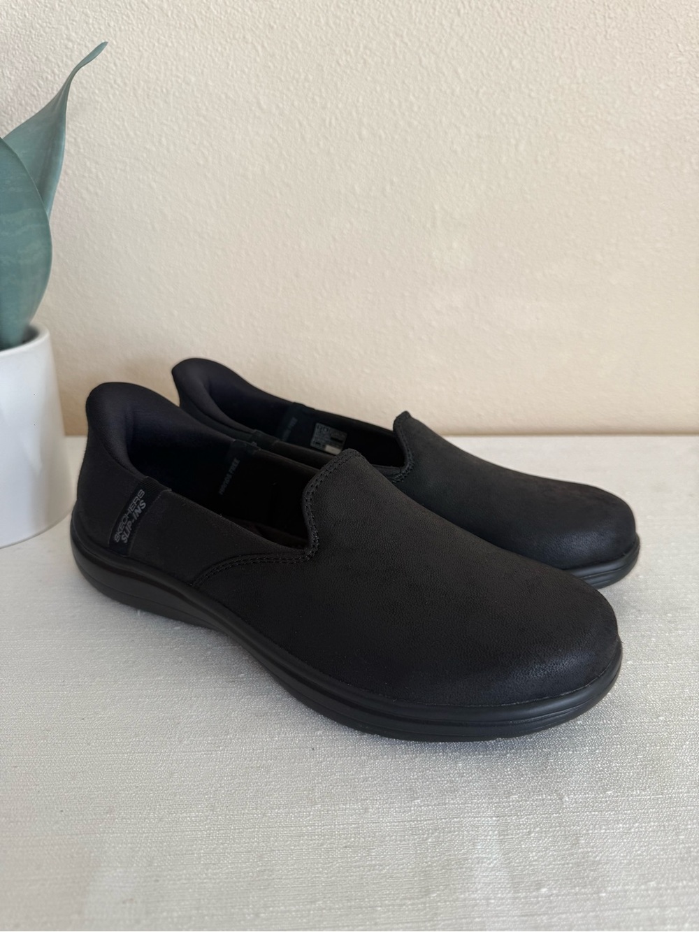 New Skechers Women’s Black Slip-On Moccasins Comfort Shoes